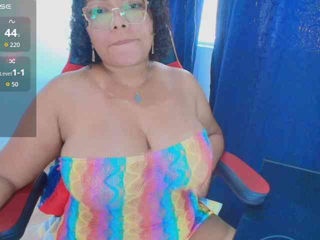 Italy-boobs's webcam live show