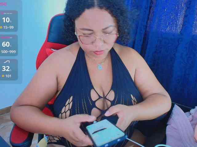 Italy-boobs webcam