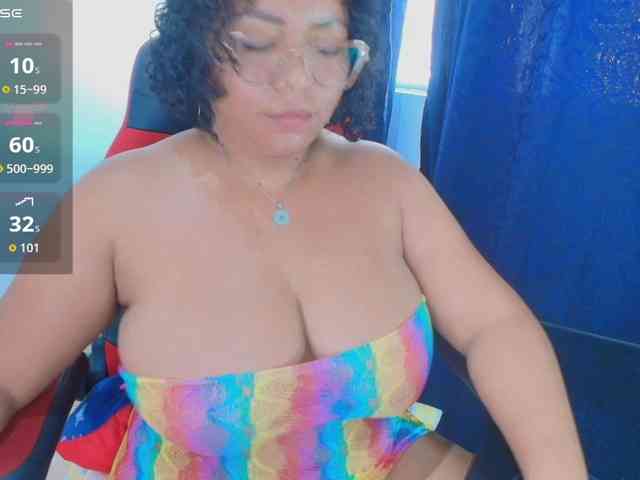Italy-boobs