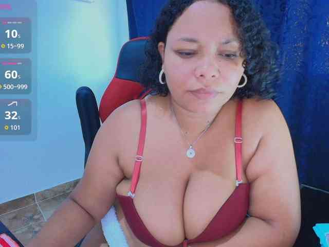 Italy-boobs webcam