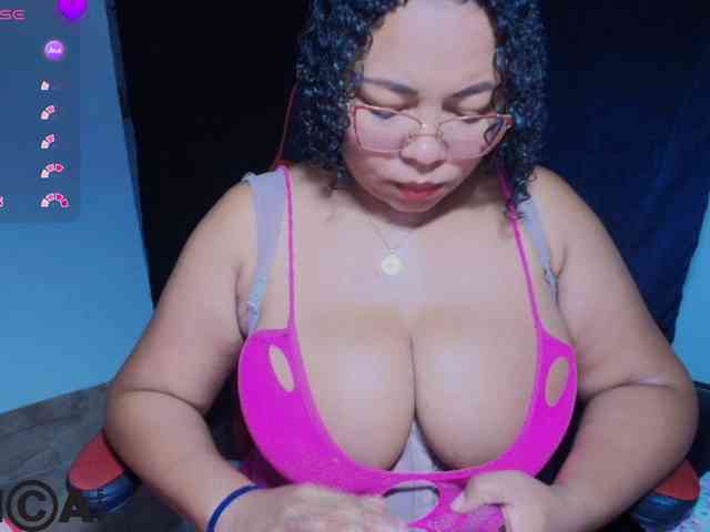 Italy-boobs