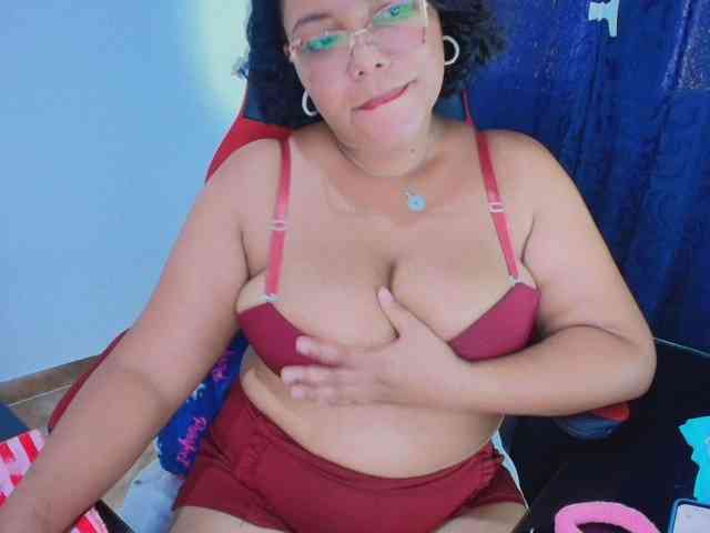 Italy-boobs webcam