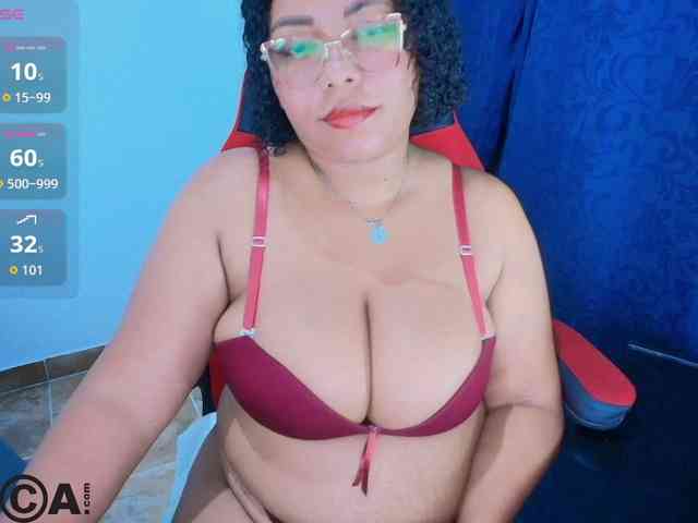 Italy-boobs webcam