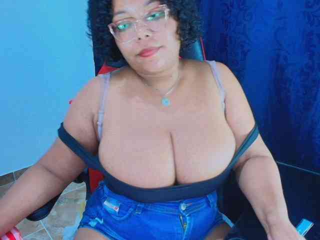 Italy-boobs webcam