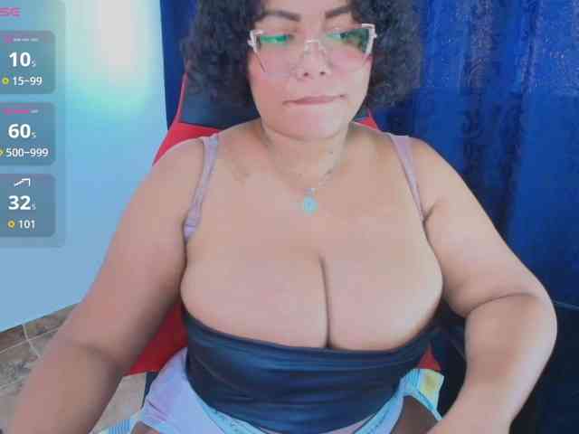 Italy-boobs webcam