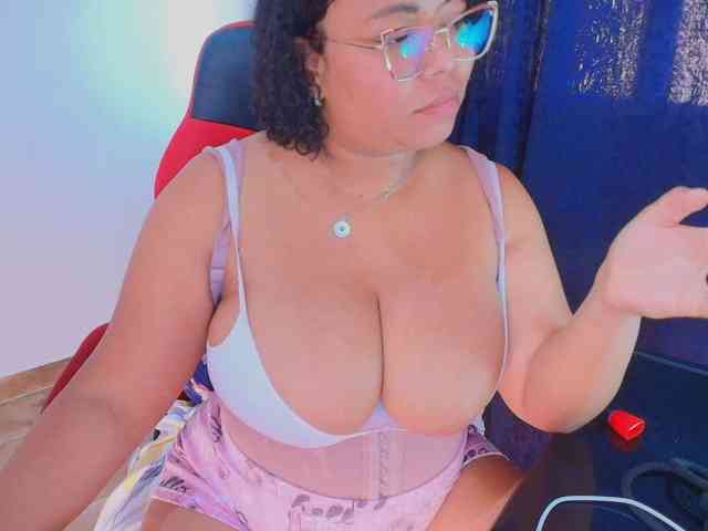 Italy-boobs webcam