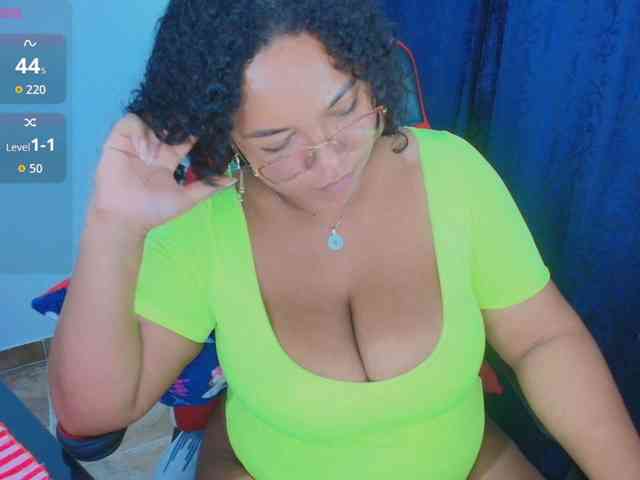 Italy-boobs webcam