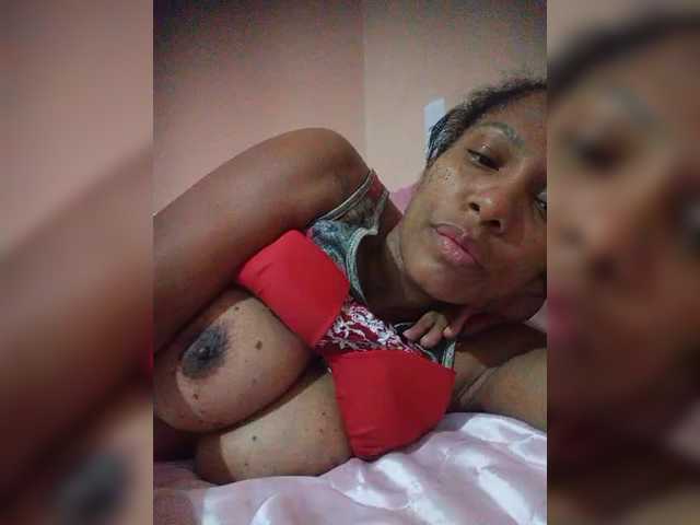 Estrelalua32 live webcam show