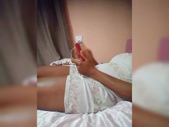 Estrelalua32 live webcam show