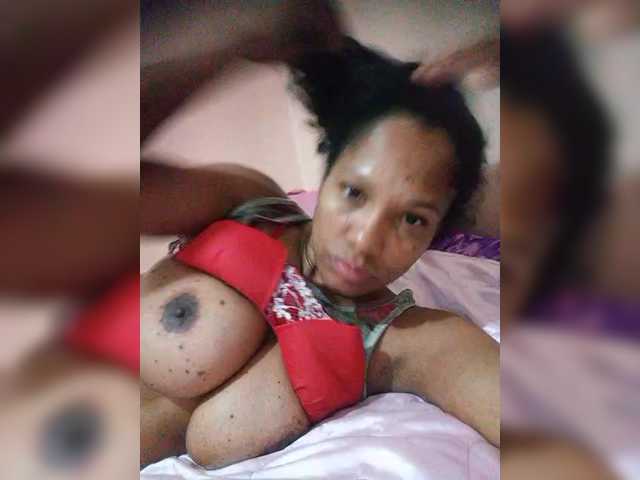 Estrelalua32 live webcam show