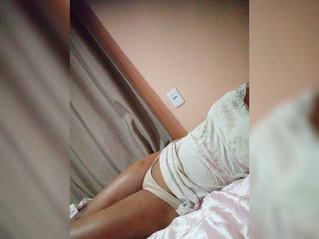 Estrelalua32 live webcam show