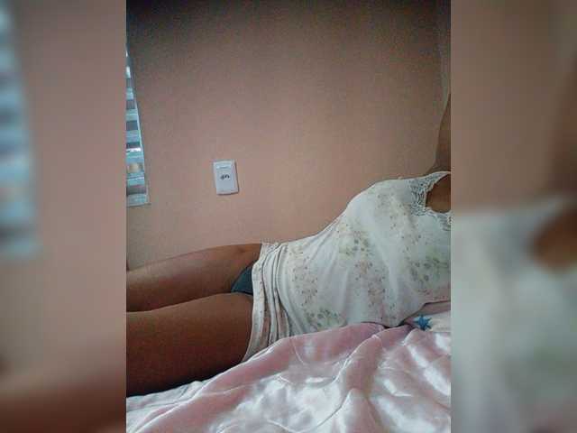 Estrelalua32 live webcam show