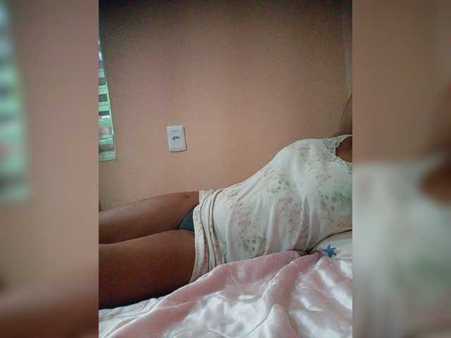 Estrelalua32 live webcam show