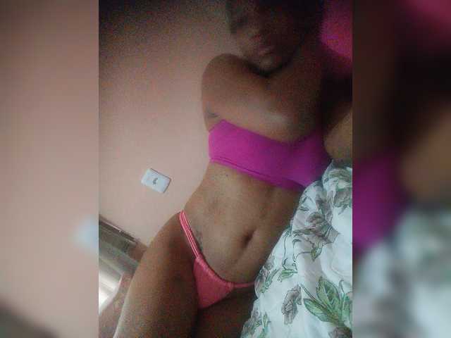 Estrelalua32 live webcam show