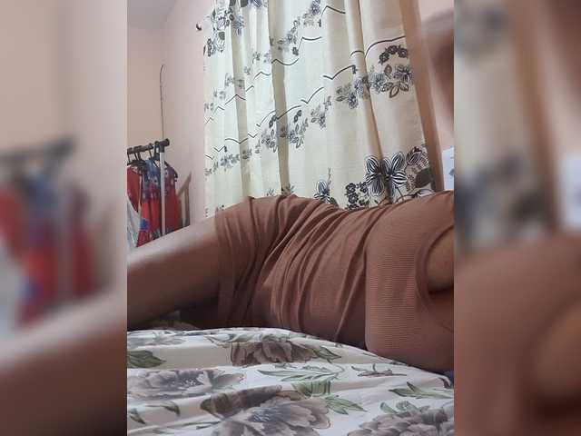 Estrelalua32's BongaCams show and profile