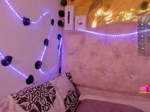 criistallconnorr live webcam show