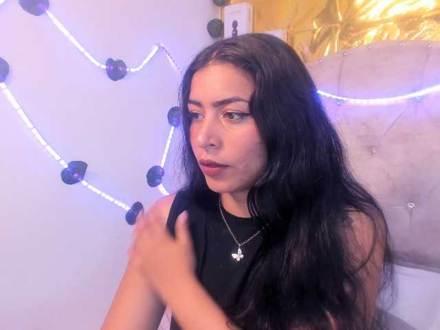 criistallconnorr live cam on BongaCams