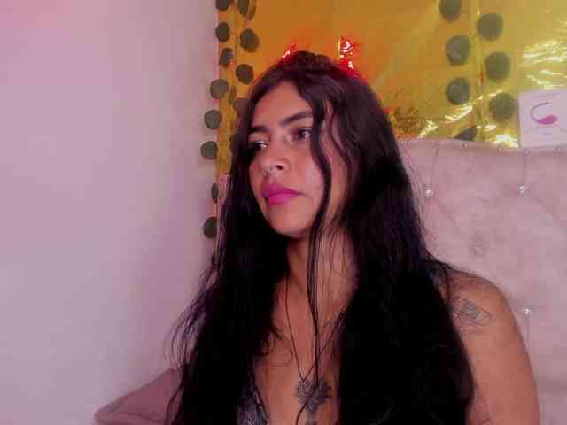 criistallconnorr webcam