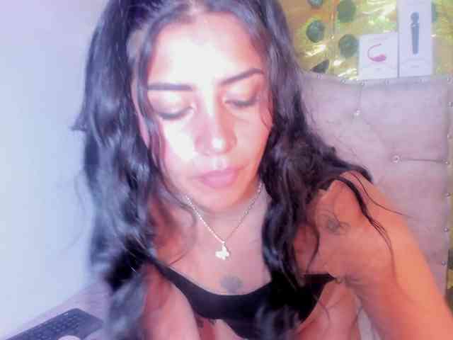 criistallconnorr webcam