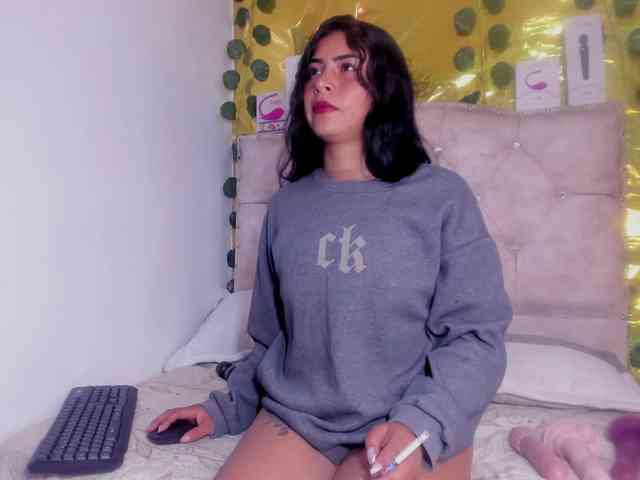criistallconnorr webcam
