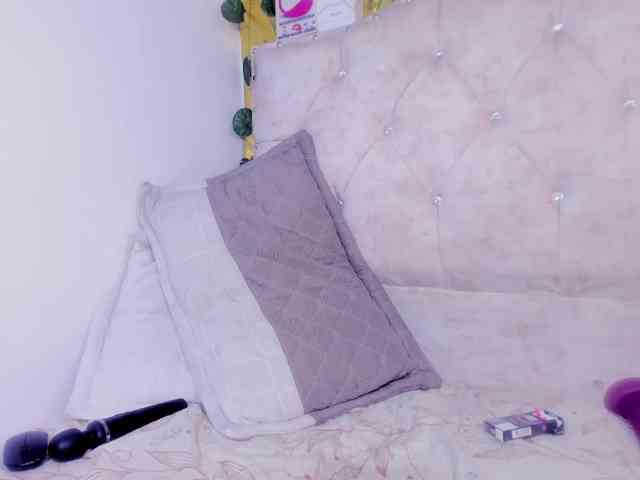 criistallconnorr webcam