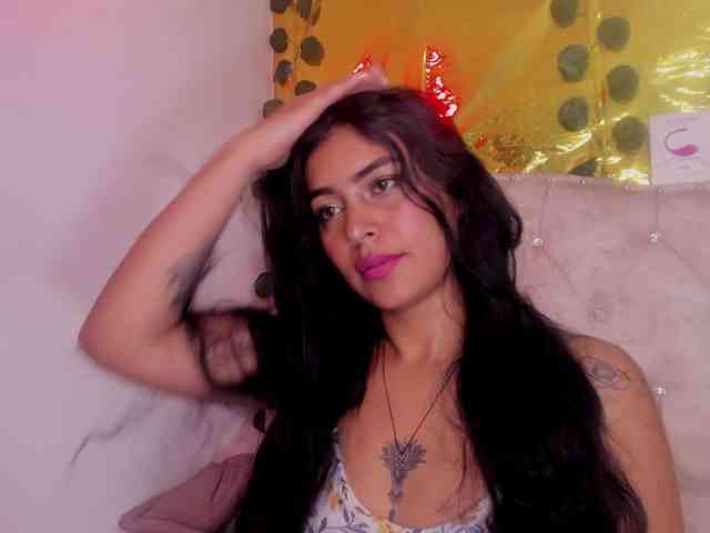 criistallconnorr webcam