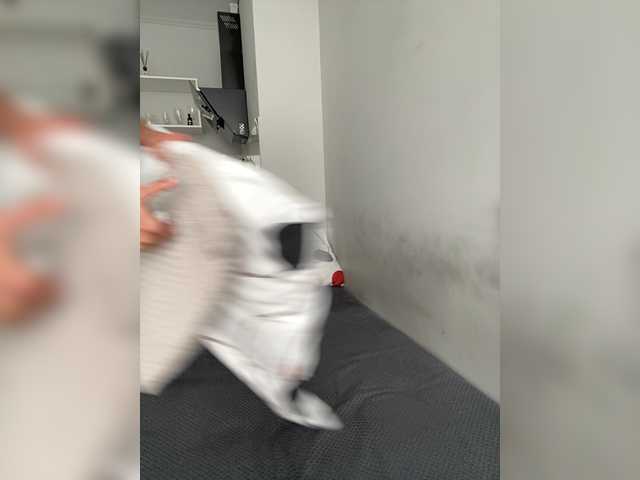 Gummy-Bears live webcam show
