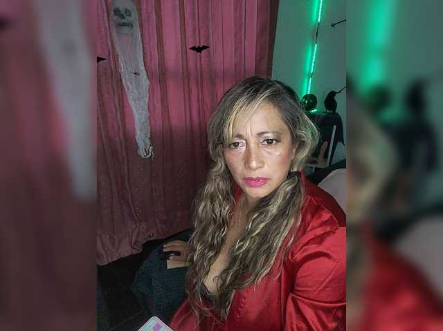 Melodyy live cam on BongaCams