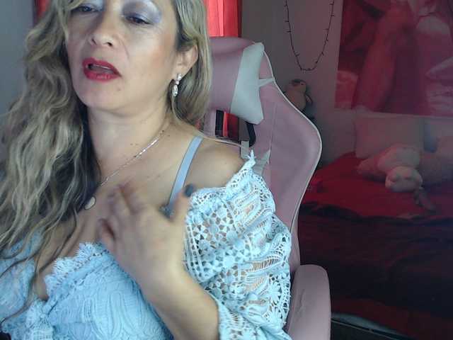 Melodyy live webcam show