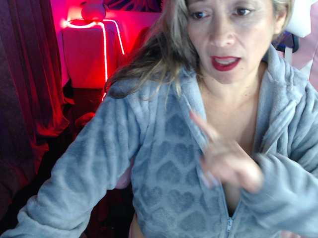Melodyy live cam on BongaCams