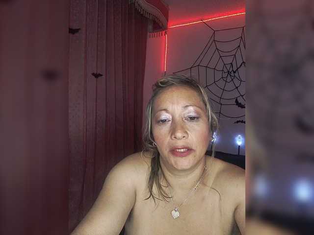 Melodyy live cam preview
