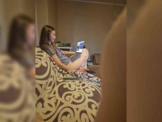Loveisg webcam