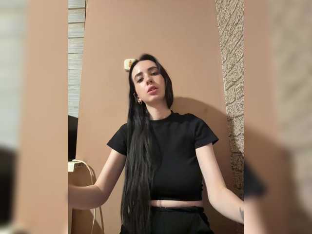Hikikomori27 live webcam show