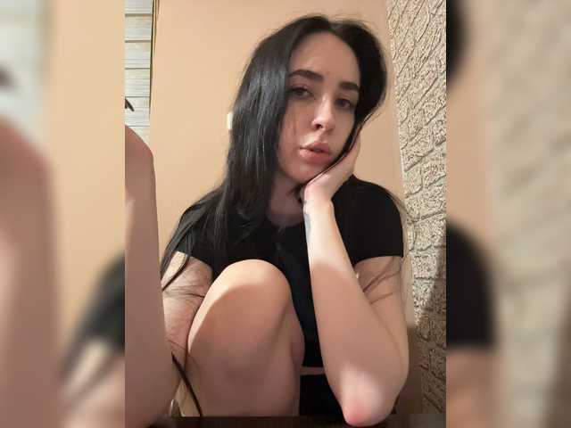 Hikikomori27 live webcam show