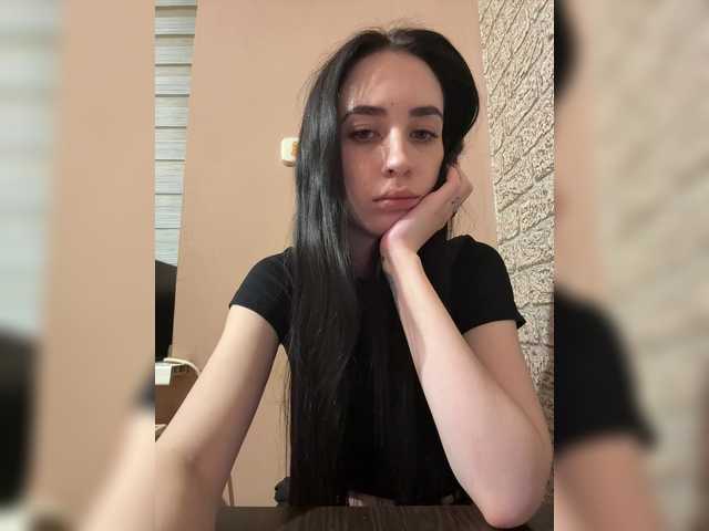 Hikikomori27 live webcam show