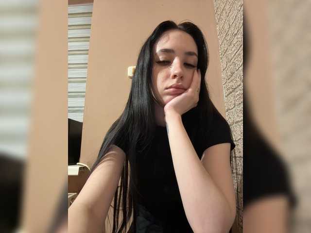 Hikikomori27 live webcam show