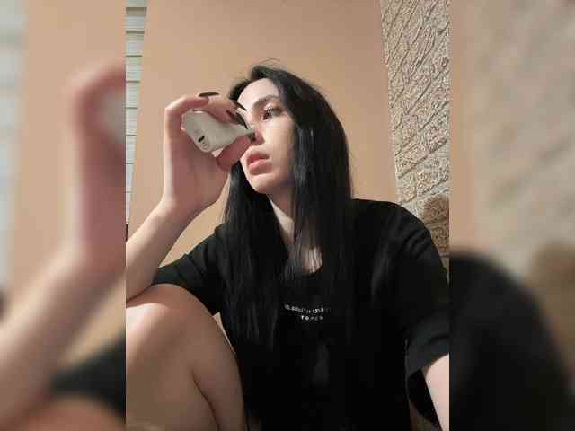 Hikikomori27 webcam