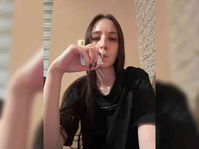 Hikikomori27 webcam