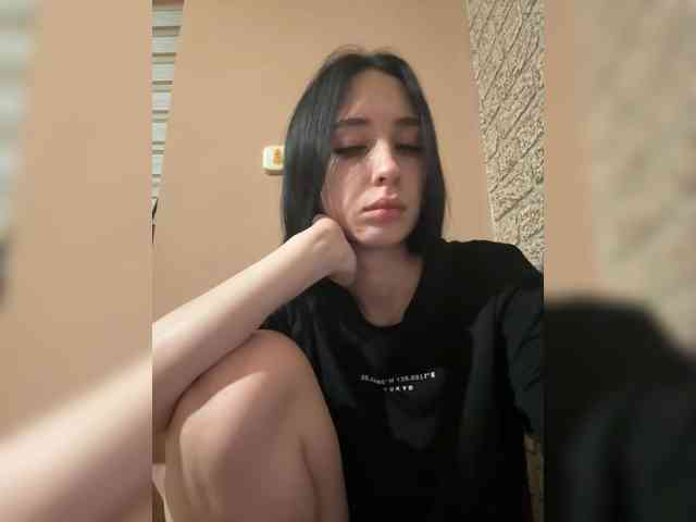 Hikikomori27 webcam