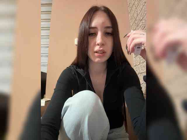 Hikikomori27 webcam