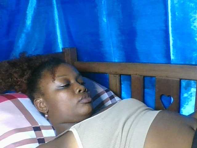 Labella204's BongaCams show and profile