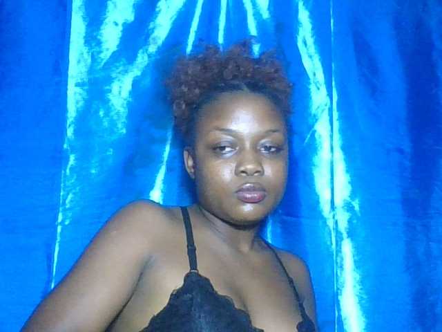 Labella204's BongaCams show and profile