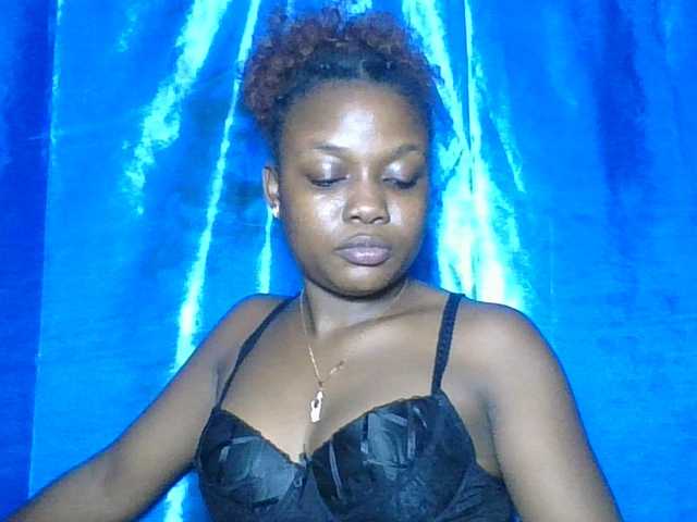 Labella204's BongaCams show and profile