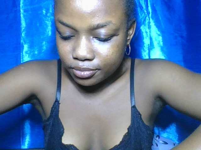 Labella204's BongaCams show and profile