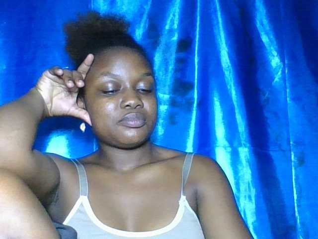 Labella204's BongaCams show and profile