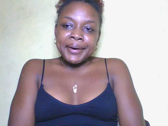 Labella204 Live Cam on BongaCams