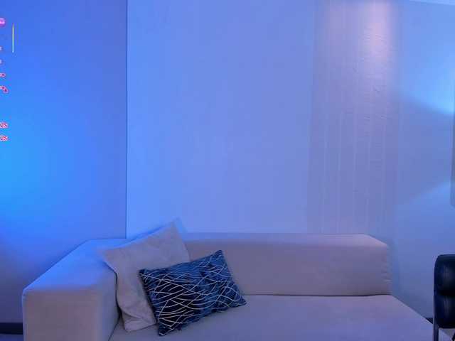 TaraLawrence's BongaCams show and profile