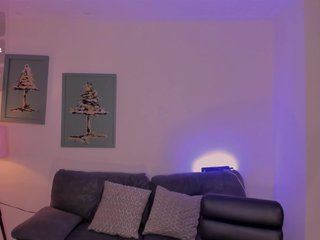 MaddisonLowe Porn Show
