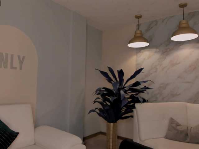 MaddisonLowe live cam on BongaCams