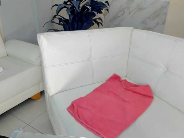 MaddisonLowe live cam on BongaCams